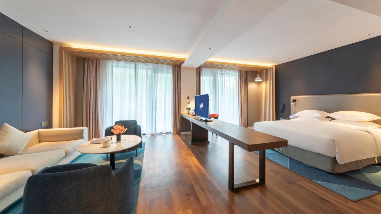 Holiday Inn Express Qiliping By Ihg Gunung Emei Bagian luar foto