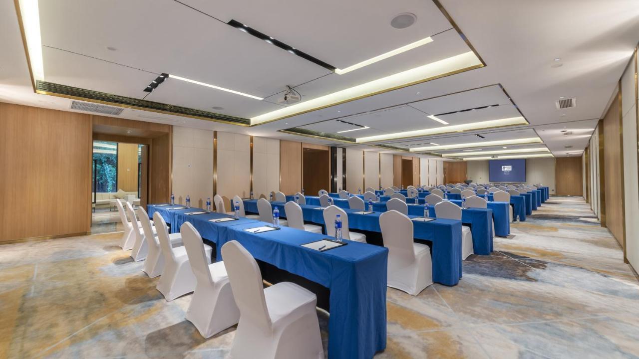 Holiday Inn Express Qiliping By Ihg Gunung Emei Bagian luar foto