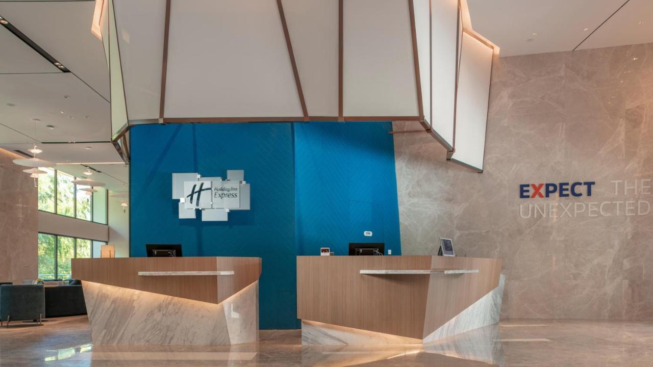 Holiday Inn Express Qiliping By Ihg Gunung Emei Bagian luar foto