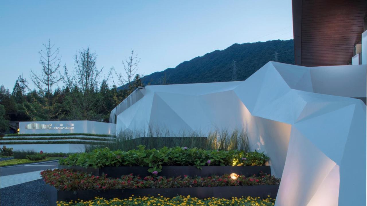 Holiday Inn Express Qiliping By Ihg Gunung Emei Bagian luar foto